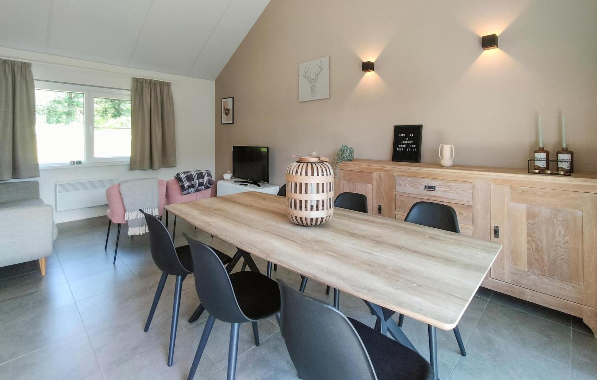 Nice Home In Somme-Leuze With Wifi Exterior foto