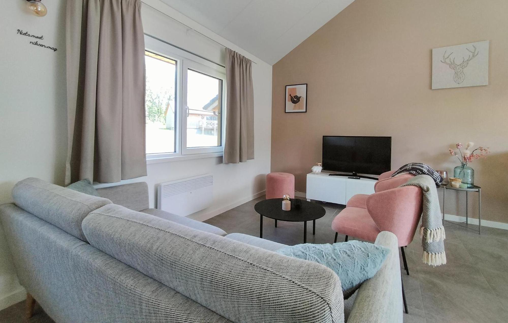 Nice Home In Somme-Leuze With Wifi Exterior foto