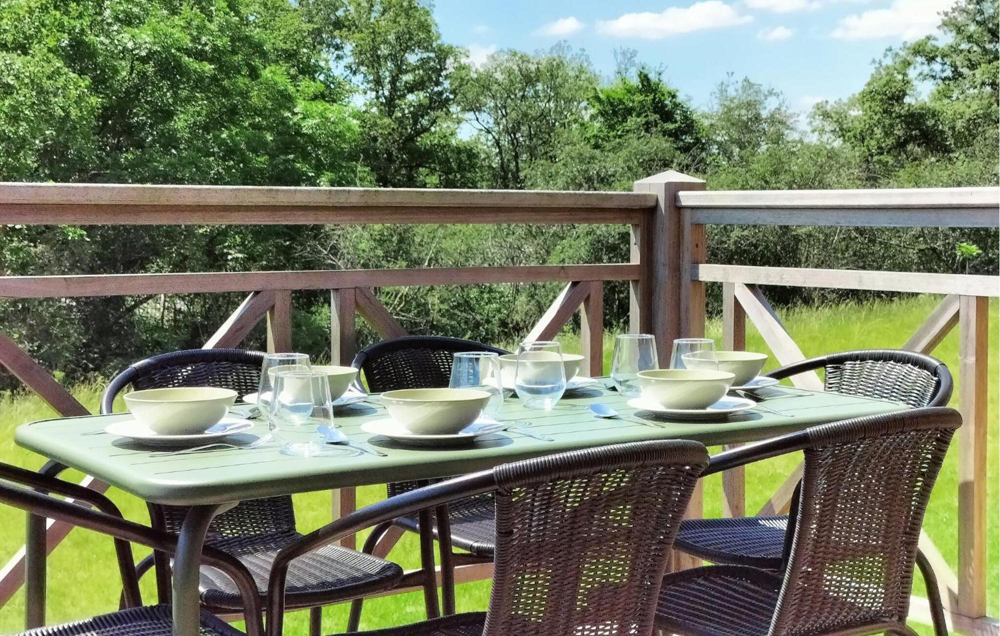 Nice Home In Somme-Leuze With Wifi Exterior foto