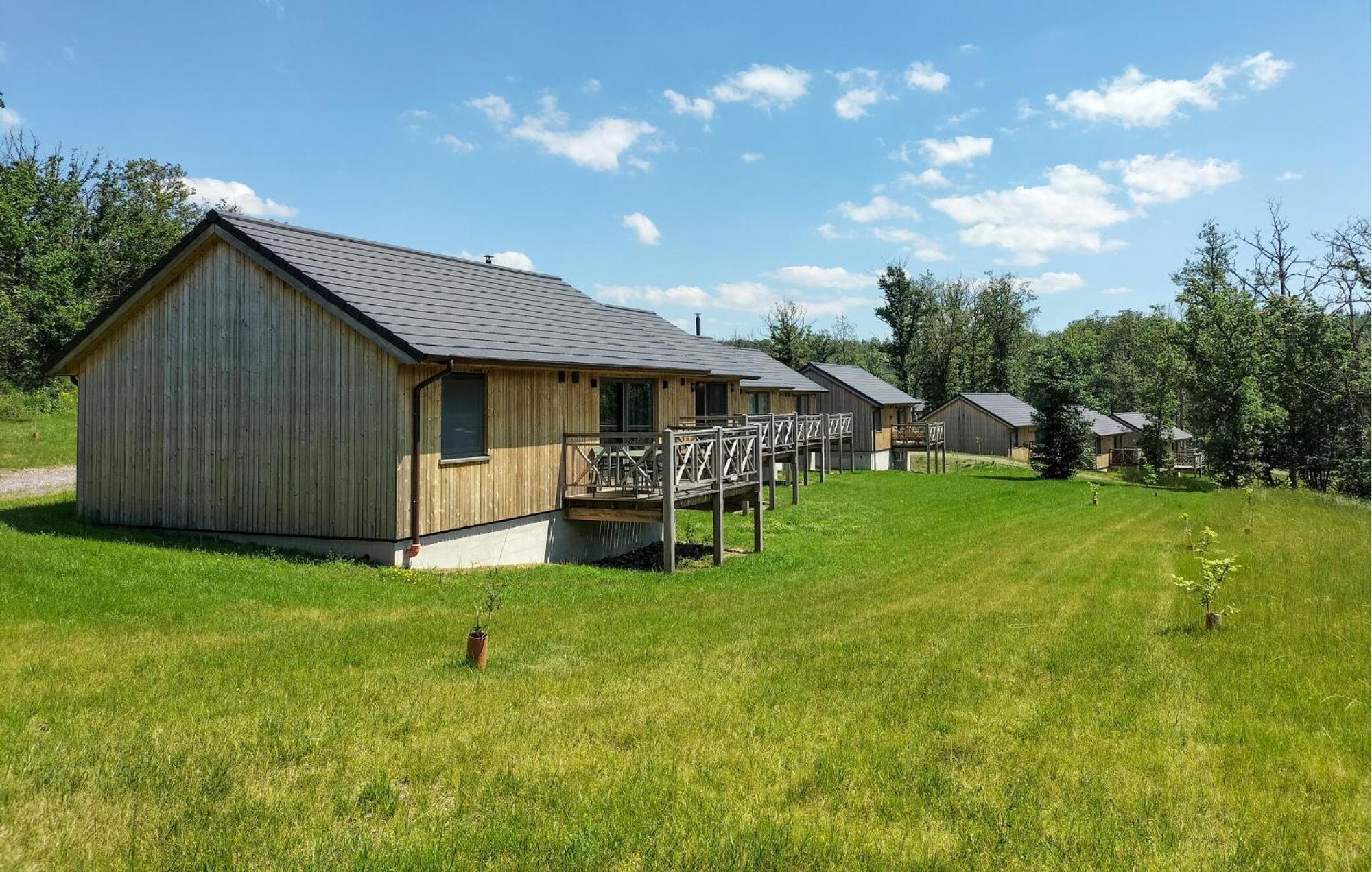 Nice Home In Somme-Leuze With Wifi Exterior foto