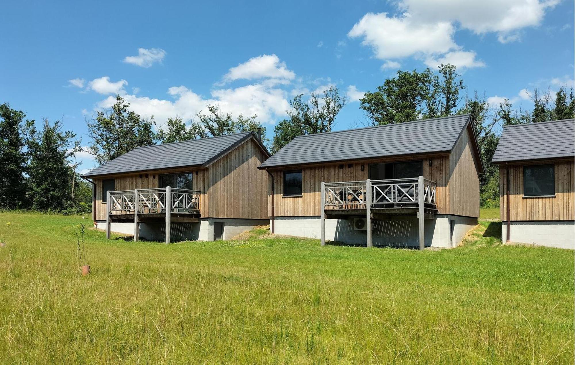Nice Home In Somme-Leuze With Wifi Exterior foto