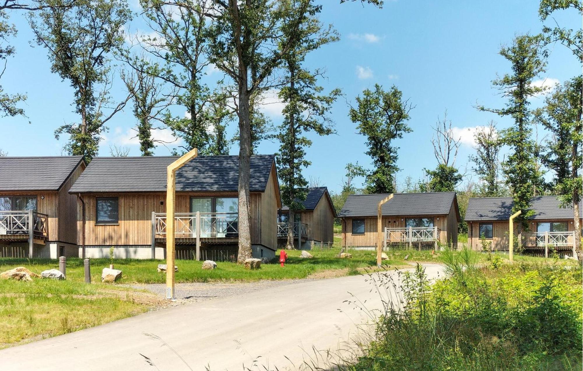 Nice Home In Somme-Leuze With Wifi Exterior foto